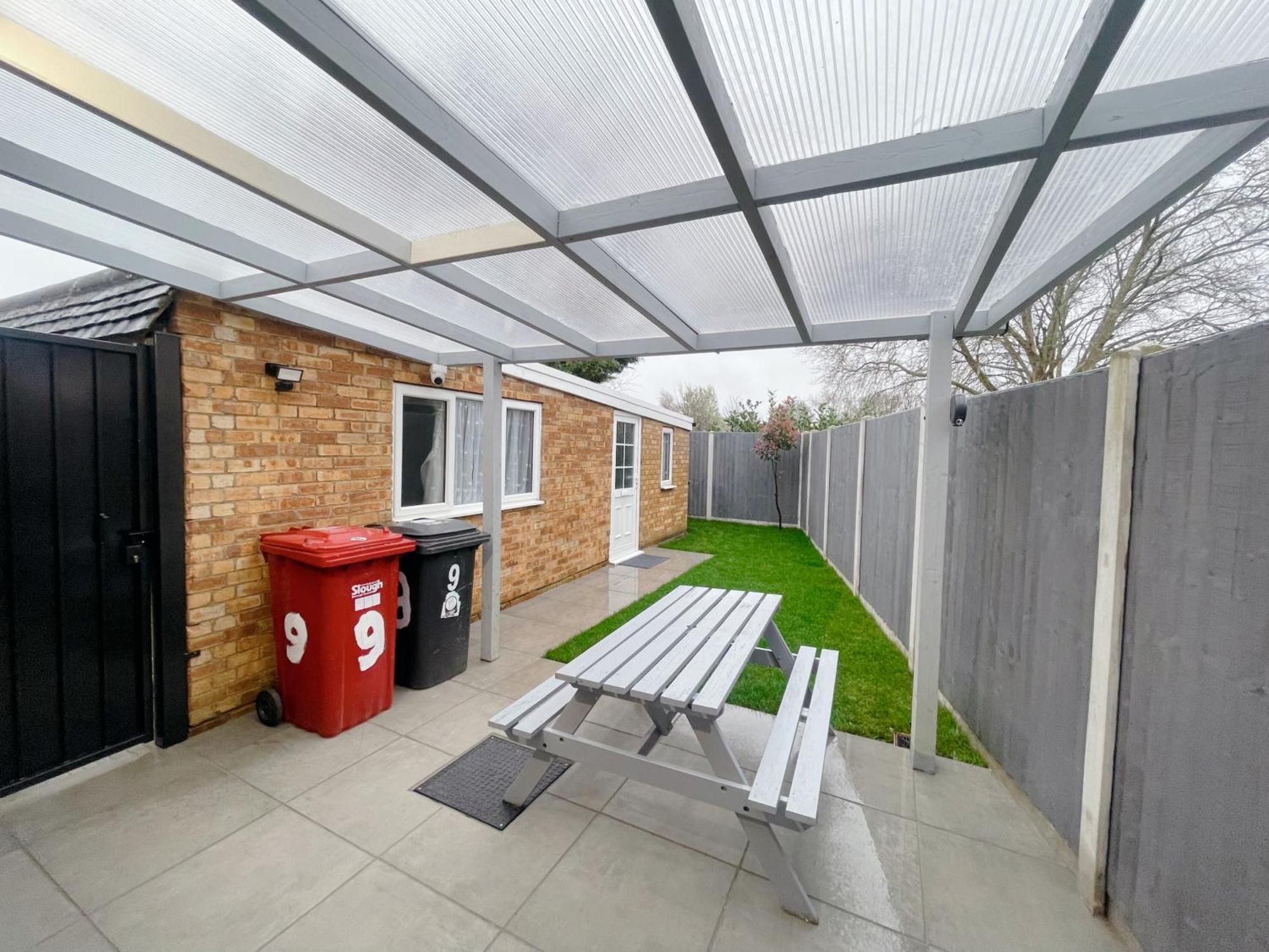 Home Near London Heathrow, Slough,Windsor,Legoland Colnbrook Buitenkant foto